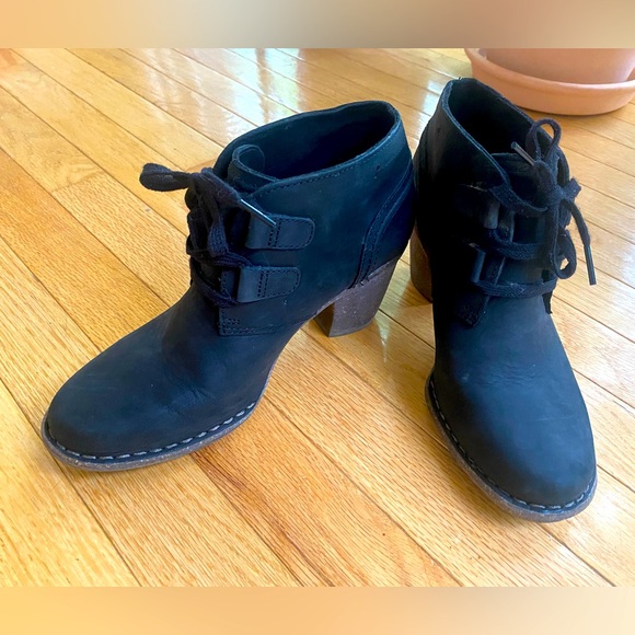 Clarks Ankle Boots Size 8 US - Picture 8 of 8